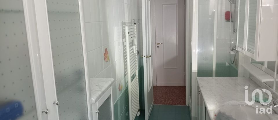 Appartamento 5 locali di 81 m² a Genova (16143)