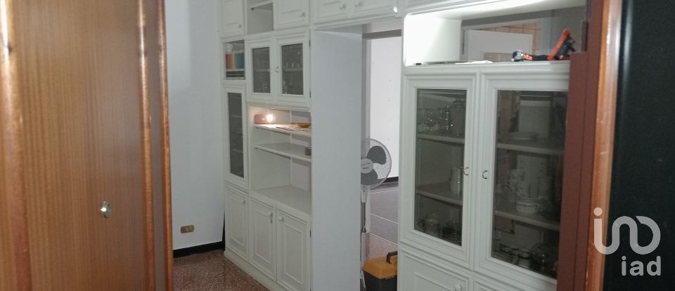 Appartamento 5 locali di 81 m² a Genova (16143)