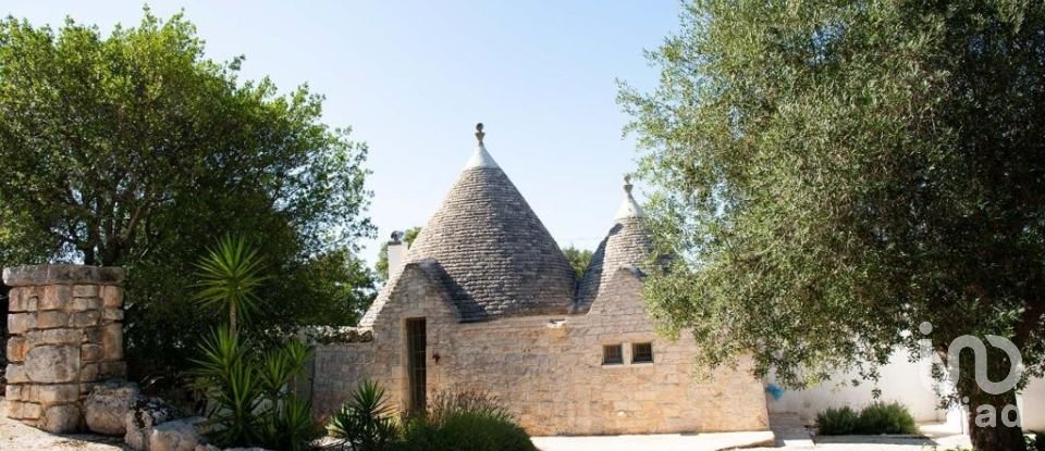 Trullo 6 locali di 100 m² in Cisternino (72014)