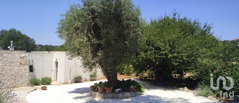 Trullo 6 locali di 100 m² in Cisternino (72014)