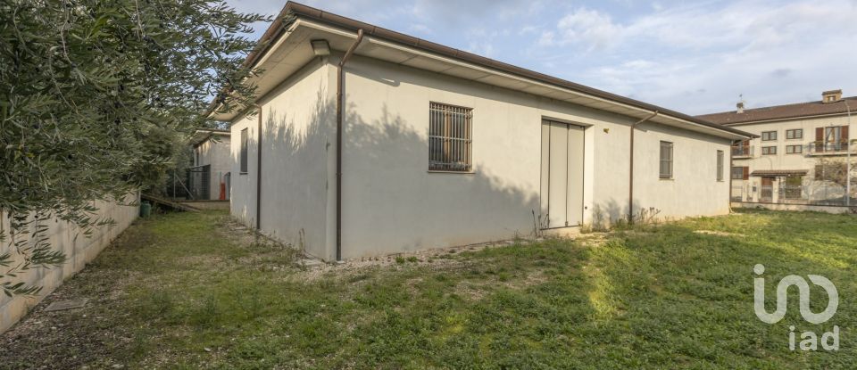 Capannone di 315 m² in Cingoli (62011)