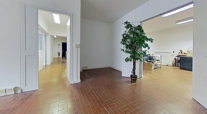 Varie superfici di 560 m² in Genova (16153)