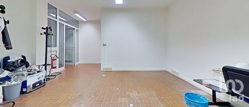 Varie superfici di 560 m² in Genova (16153)