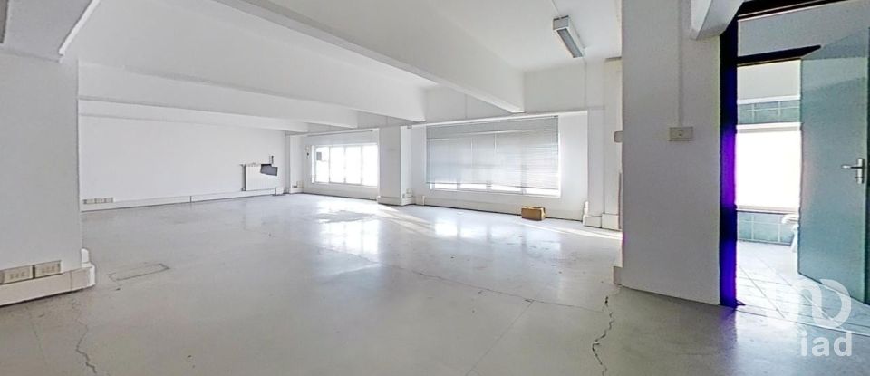 Varie superfici di 560 m² in Genova (16153)