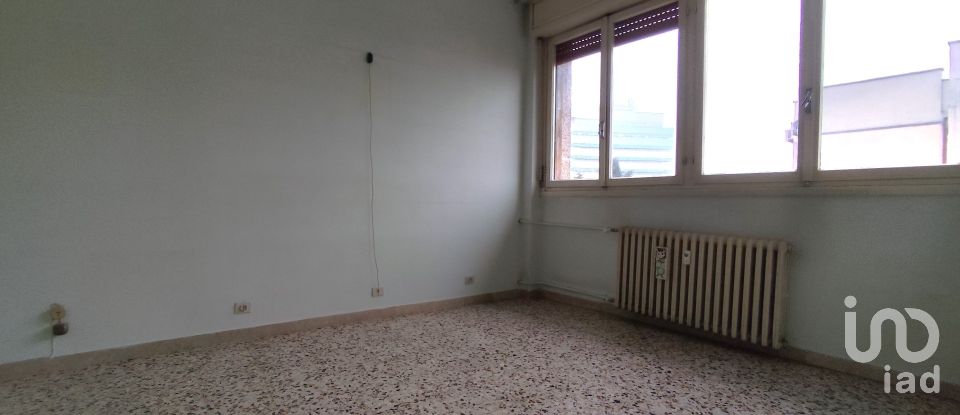 Appartamento 6 locali di 114 m² a Reggio nell'Emilia (42123)