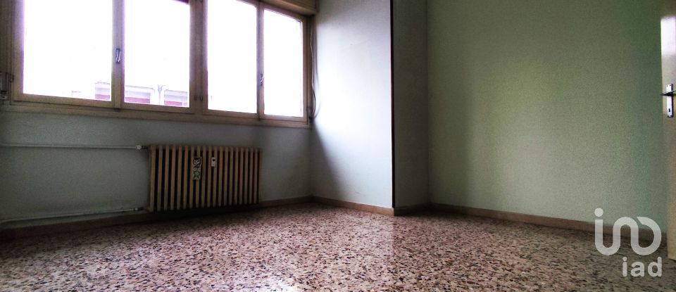 Appartamento 6 locali di 114 m² a Reggio nell'Emilia (42123)