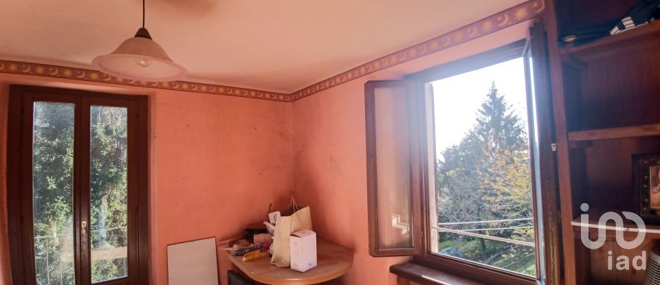 Casa 6 locali di 196 m² in Bee (28813)