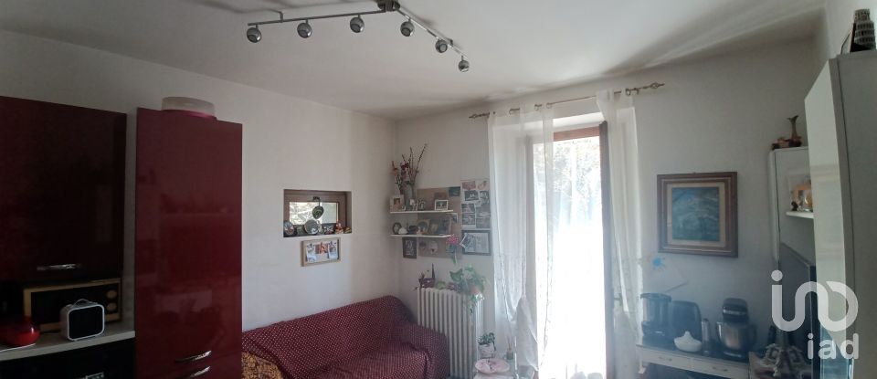 Casa 6 locali di 196 m² in Bee (28813)