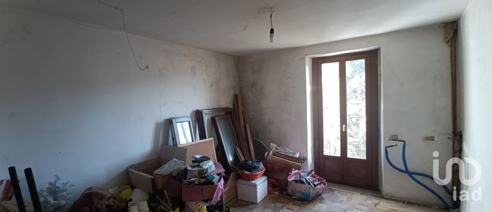 Casa 6 locali di 196 m² in Bee (28813)