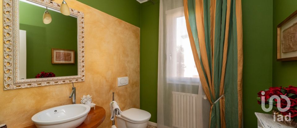 Villa 5 locali di 294 m² in Padova (35135)