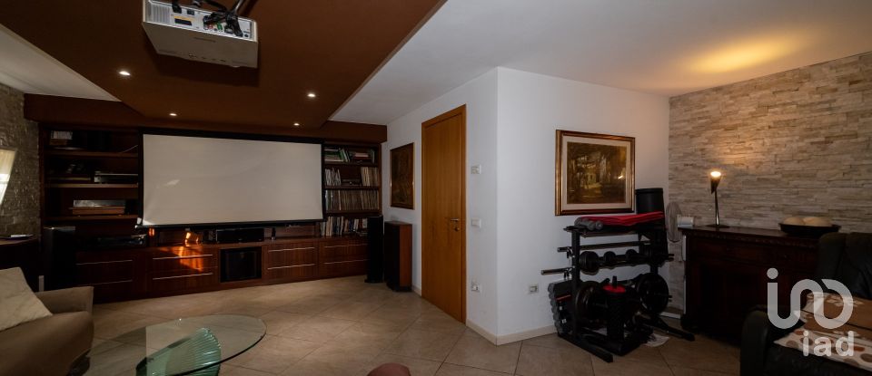 Villa 5 locali di 294 m² in Padova (35135)