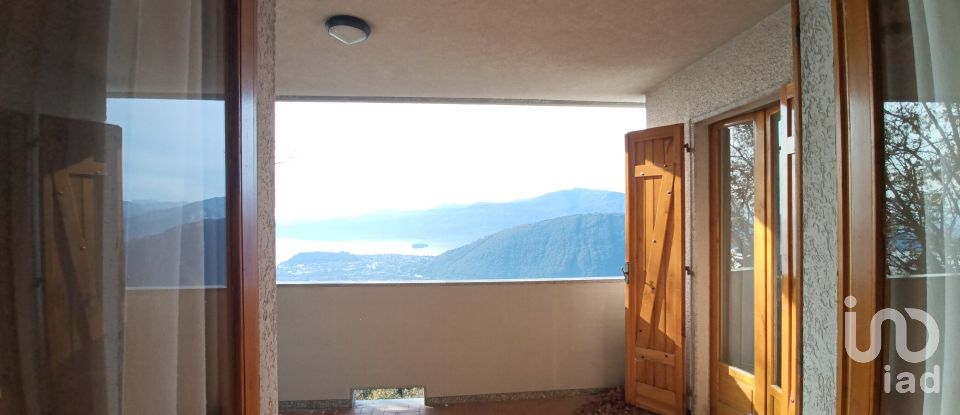 Villa Bifamiliare 6 locali di 180 m² in Bee (28813)