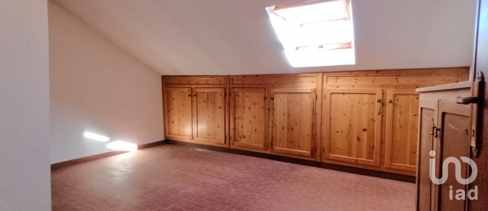 Trilocale di 92 m² a Ronco Scrivia (16019)