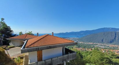 Villa Bifamiliare 6 locali di 180 m² in Bee (28813)