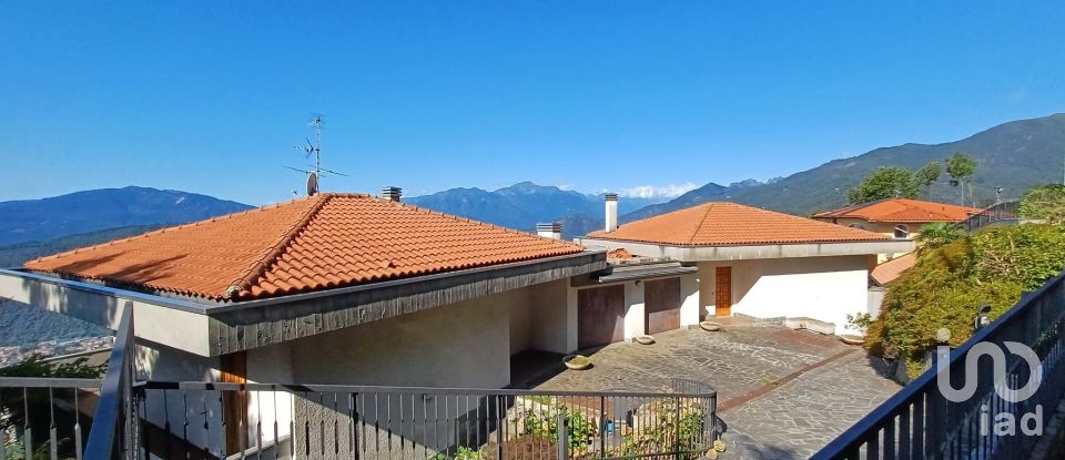 Villa Bifamiliare 6 locali di 180 m² in Bee (28813)