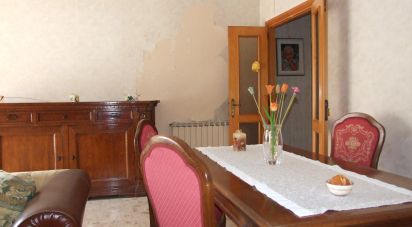 Appartamento 5 locali di 124 m² a Roma (00126)