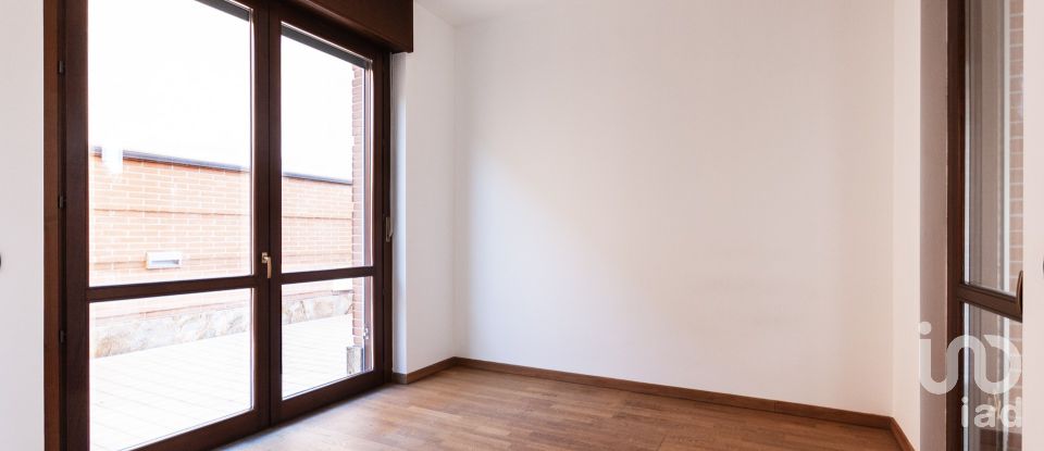 Duplex 5 locali di 150 m² a Milano (20125)