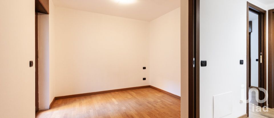 Duplex 5 locali di 150 m² a Milano (20125)