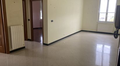 Quadrilocale di 70 m² a Genova (16155)