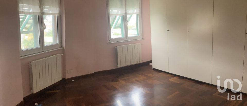 Quadrilocale di 70 m² a Genova (16155)