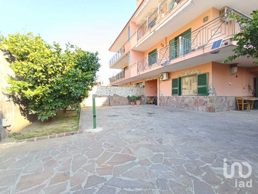 Casa 5 locali di 155 m² in Villaricca (80010)