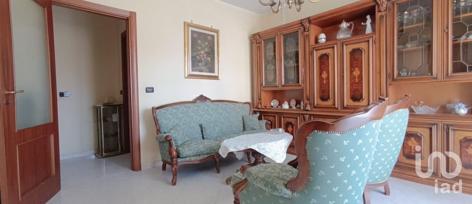 Casa 5 locali di 155 m² in Villaricca (80010)