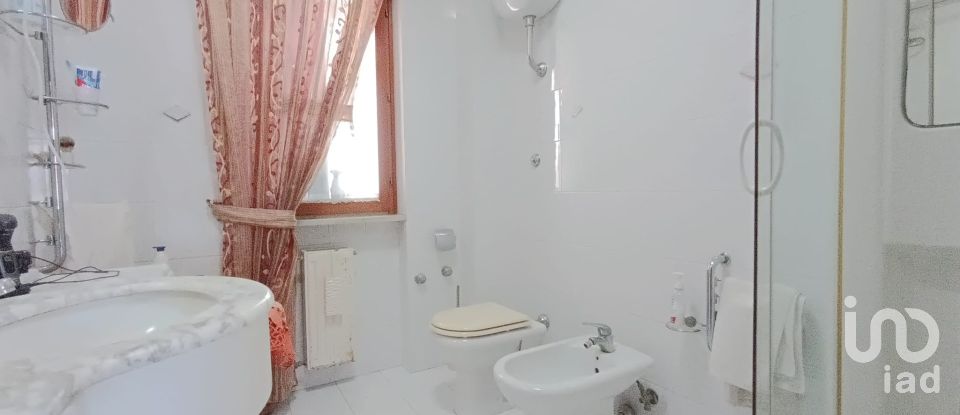 Casa 5 locali di 155 m² in Villaricca (80010)