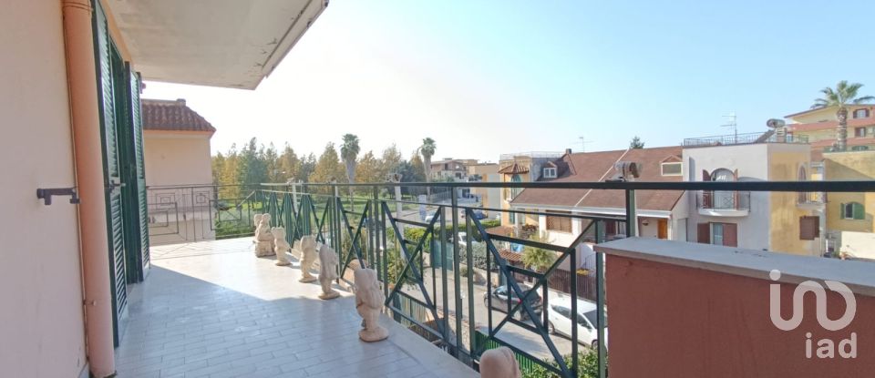 Casa 5 locali di 155 m² in Villaricca (80010)