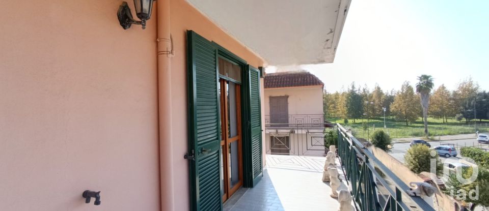 Casa 5 locali di 155 m² in Villaricca (80010)