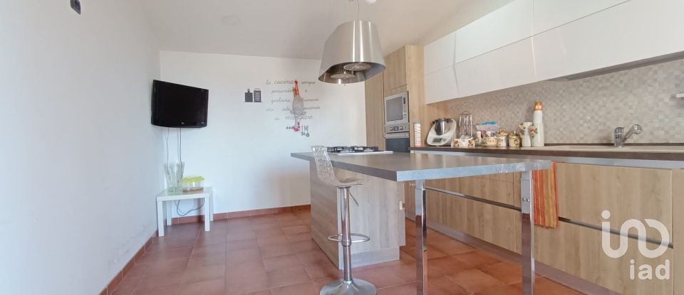 Casa 5 locali di 155 m² in Villaricca (80010)