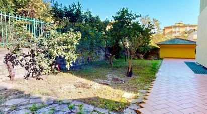 Appartamento 6 locali di 108 m² a Arenzano (16011)