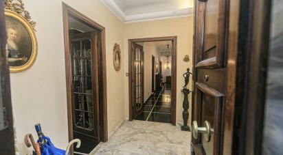 Appartamento 11 locali di 238 m² a Genova (16146)