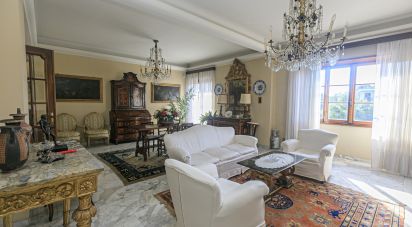 Appartamento 11 locali di 238 m² a Genova (16146)