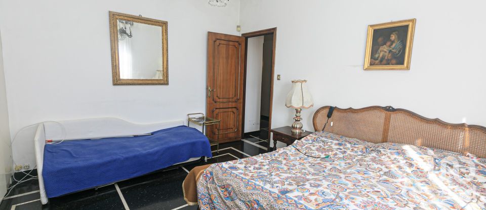 Appartamento 11 locali di 238 m² a Genova (16146)