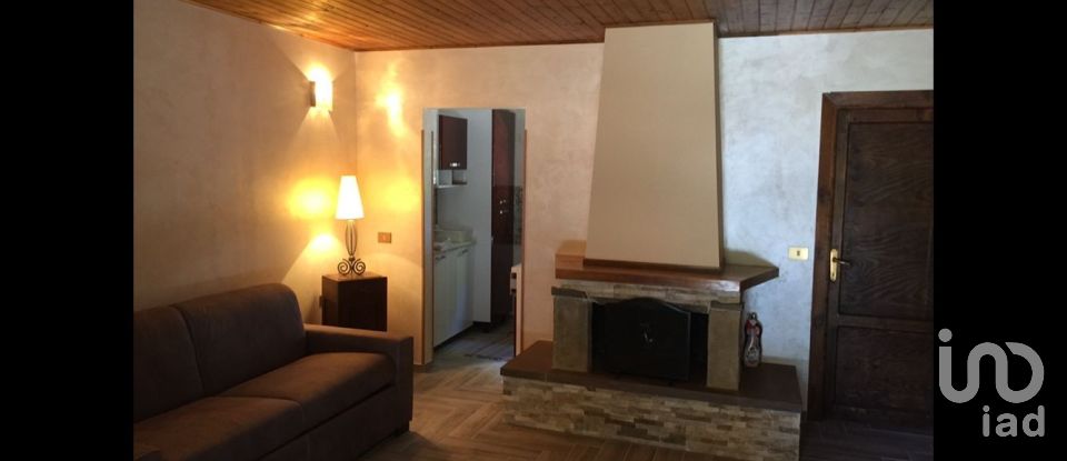 Casa 7 locali di 60 m² in Campotosto (67013)