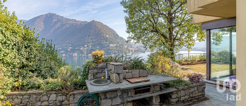 Villa 6 locali di 263 m² in Como (22100)