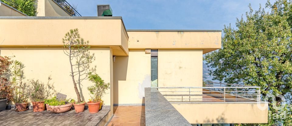 Villa 6 locali di 263 m² in Como (22100)