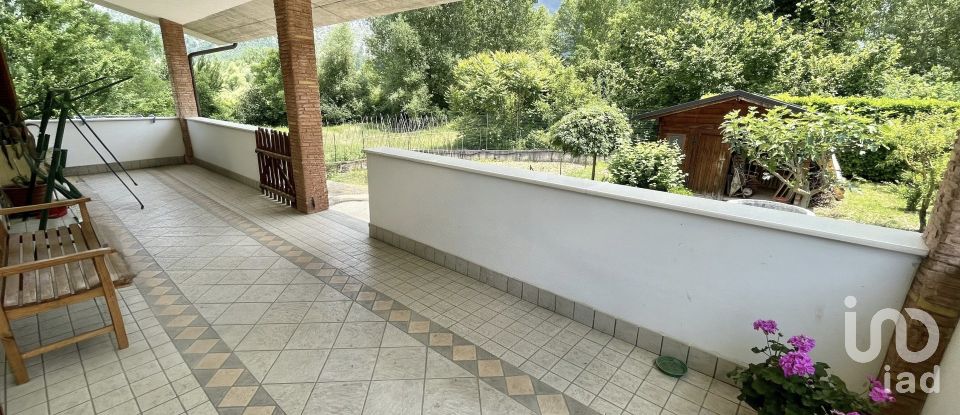 Villa 15 locali di 290 m² in Sulmona (67039)