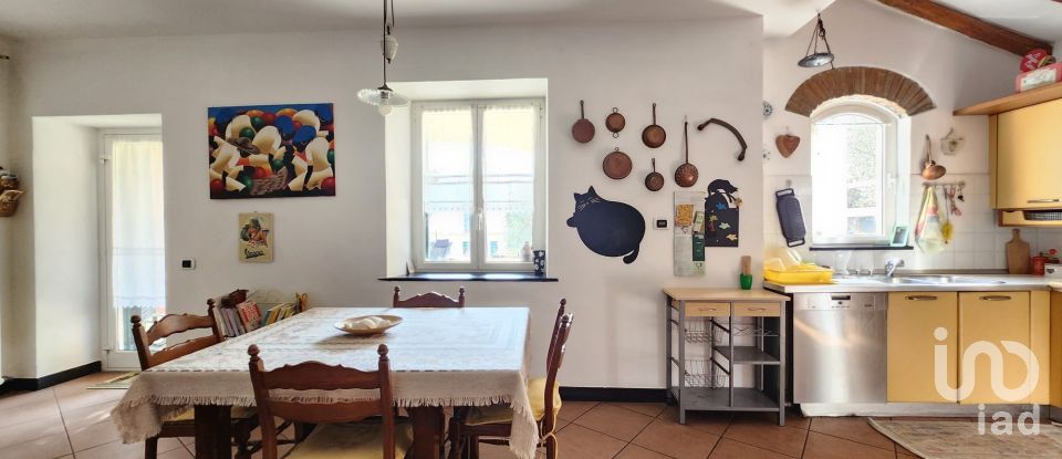 Casa 9 locali di 250 m² in Quiliano (17047)