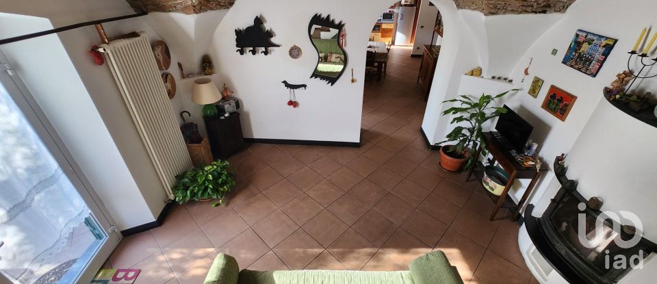 Casa 9 locali di 250 m² in Quiliano (17047)