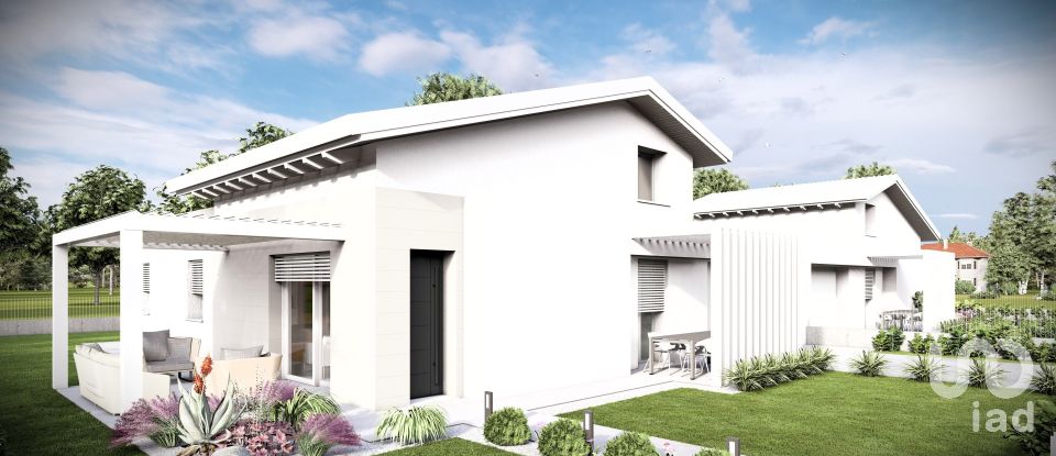 Villa Bifamiliare 5 locali di 160 m² in Castel Goffredo (46042)