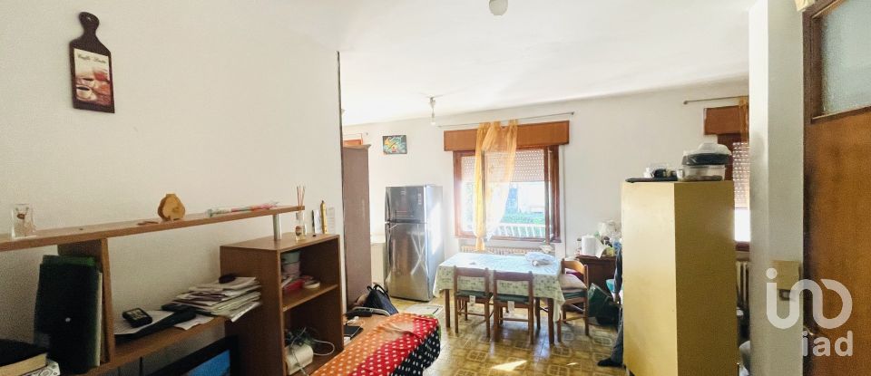 Palazzo / Stabile 17 locali di 369 m² a Stra (30039)