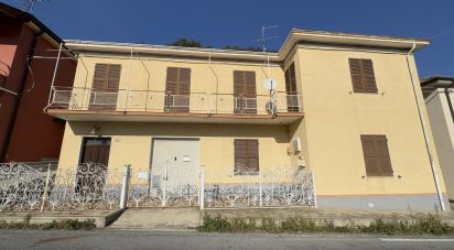 Casa indipendente 10 locali di 170 m² in Balestrino (17020)