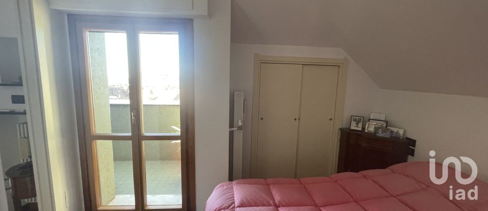 Attico / Mansarda / Loft 5 locali di 70 m² a Genova (16146)