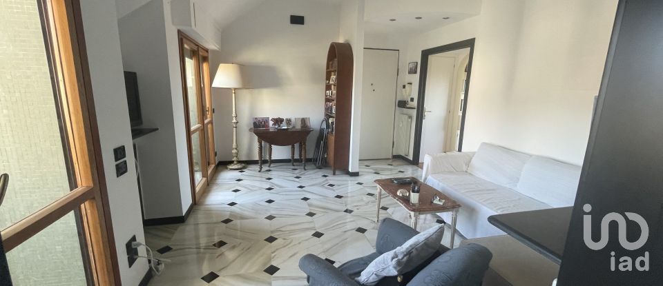 Attico / Mansarda / Loft 5 locali di 70 m² a Genova (16146)