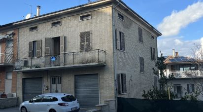 Casa 14 locali di 300 m² in Torre San Patrizio (63814)