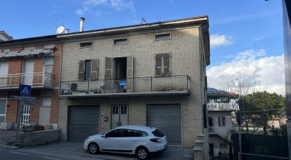 Casa 14 locali di 300 m² in Torre San Patrizio (63814)