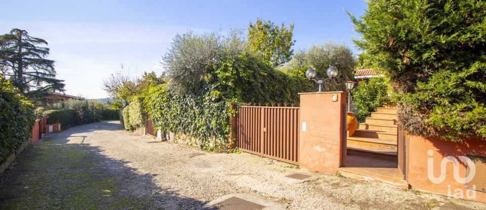 Casa indipendente 11 locali di 325 m² in Castelnuovo di Porto (00060)