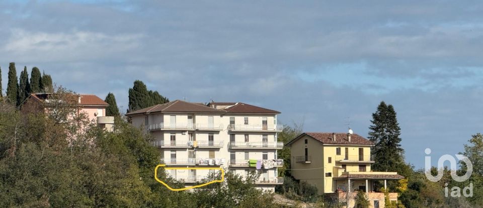 Appartamento 5 locali di 123 m² a Carassai (63063)