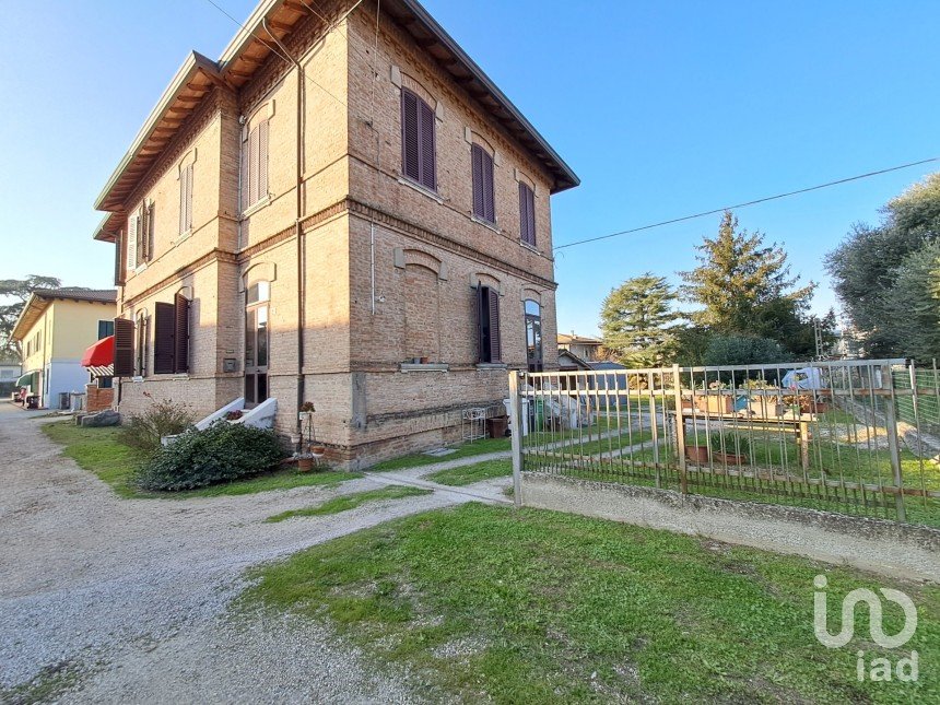 Villa Bifamiliare 8 locali di 182 m² in Ceregnano (45010)